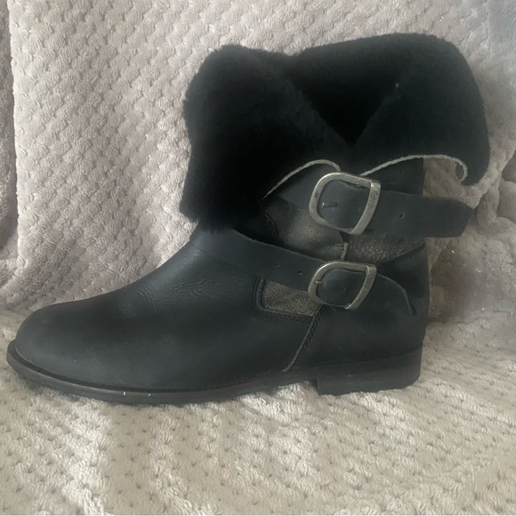EMU Leather & Sheepskin Lined Boots - Picture 2 of 6